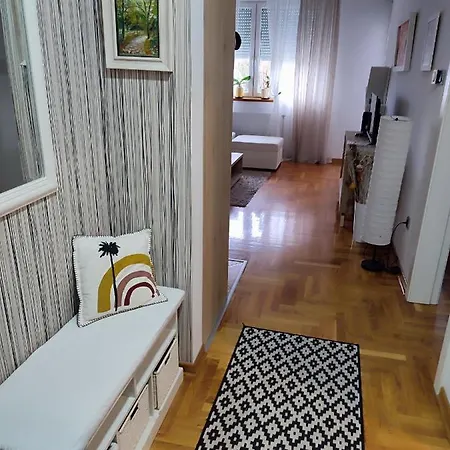 Rosa Apartment